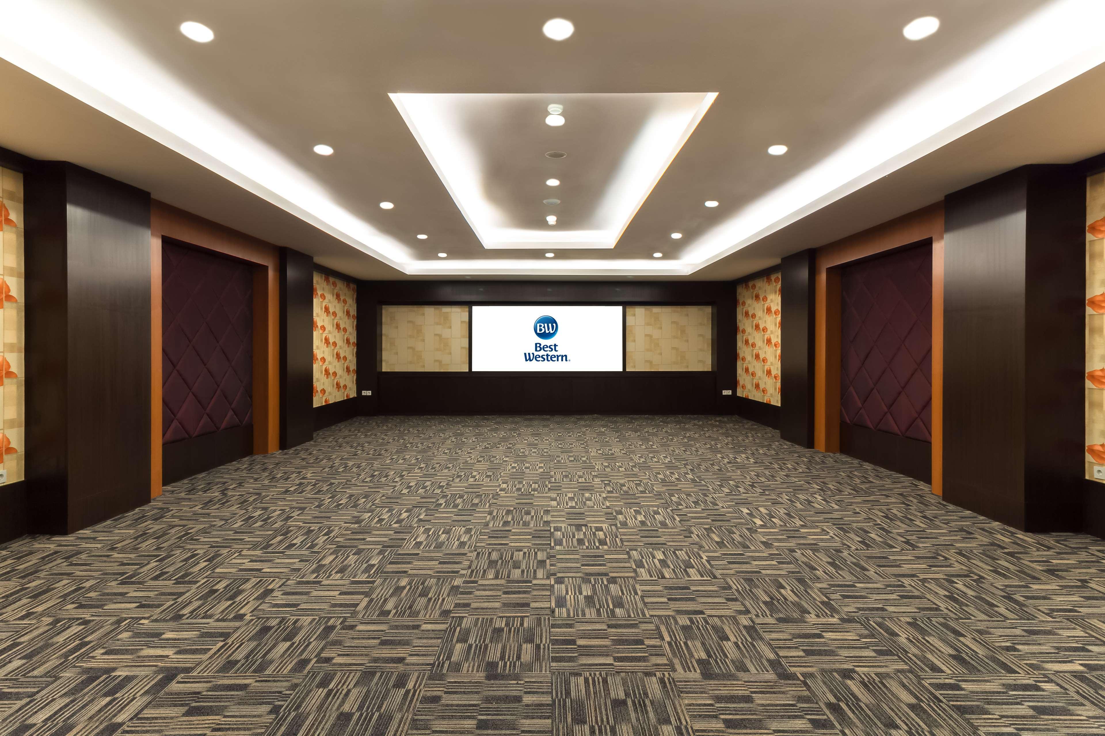 Best Western Plus Taft Inn Exterior photo